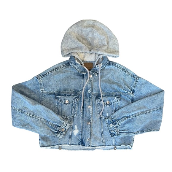 American Eagle Outfitters Jackets & Blazers - American Eagle Oversized Light Wash Distressed Faux Layered Hood Jacket Medium
